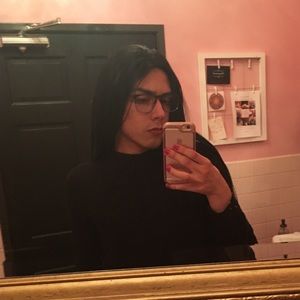 Meet your Posher, Avie